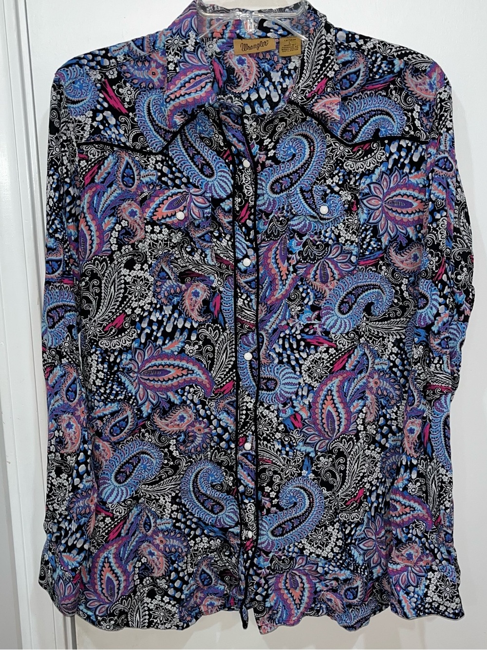 GUC Wrangler Paisley Pearl Snap Button-Up Shirt in Black, Blue & Pink